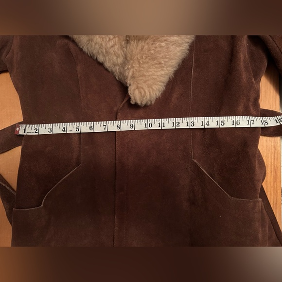 Vintage 1970s Suede Penny Lane Coat with Fur Trim - Picture 6 of 14